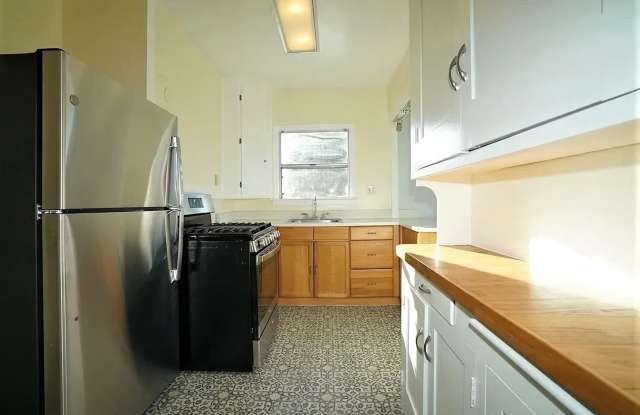 1 bed/1 bath unit with off street parking! photos photos 1 bed/1 bath unit with off street parking! photos photos