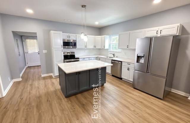 2311 Fairleigh Street Gallery 2