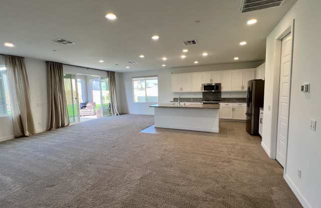 24800 Cimarron Circle Gallery 4
