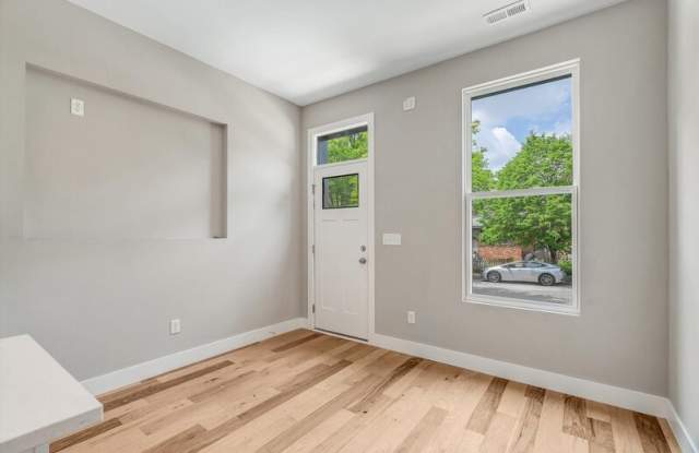 3324 Michigan Avenue Gallery 4