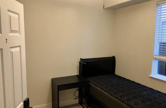 660 Greg Thatch Circle photos photos