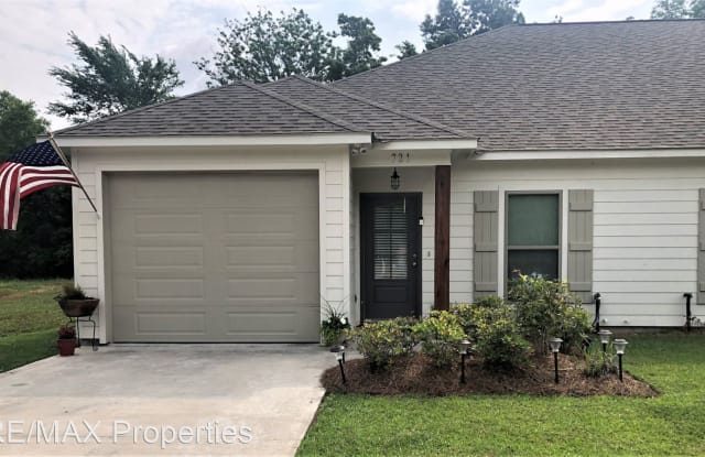 721 S. Audubon Place Ave. - 721 South Audubon Place Avenue, Gonzales, LA 70737