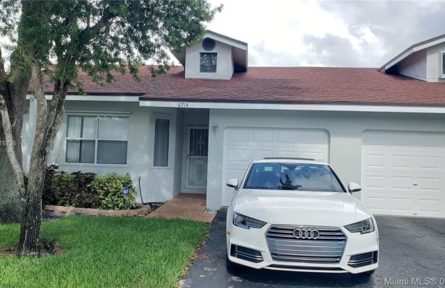 6714 N Pine Island Rd - 6714 North Pine Island Road, Tamarac, FL 33321