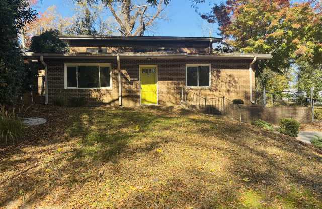 911 Fiske Street - 2 photos photos