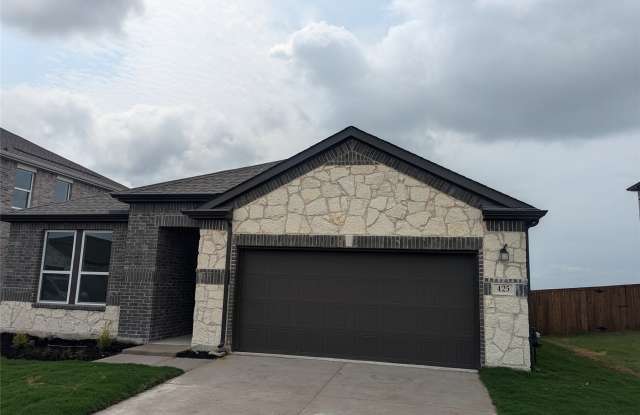 425 Princewood Drive Gallery 1