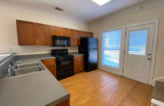 PRE-LEASING FOR AUGUST 6TH 2027! Gallery 4