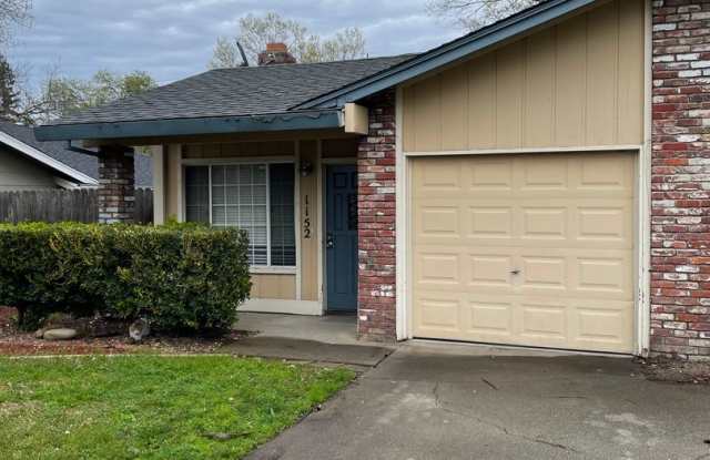 Duplex Unit w/ Attached Garage, Wood Laminate Flooring photos photos