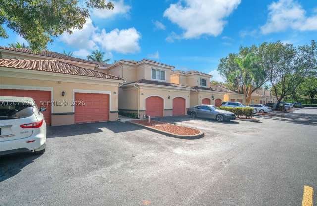 2532 Centergate Dr Gallery 2