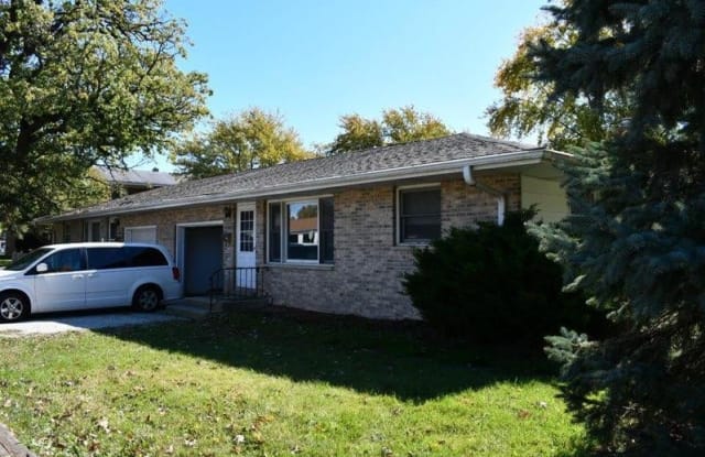 2100 Gideon Avenue - 2100 Gideon Avenue, Zion, IL 60099