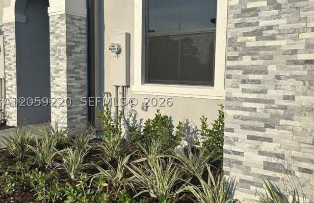28481 SW 132nd Ct Gallery 4