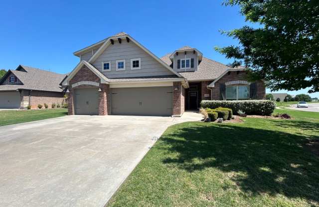 4 Bedroom Home with Upstairs Bonus room in Edmond photos photos