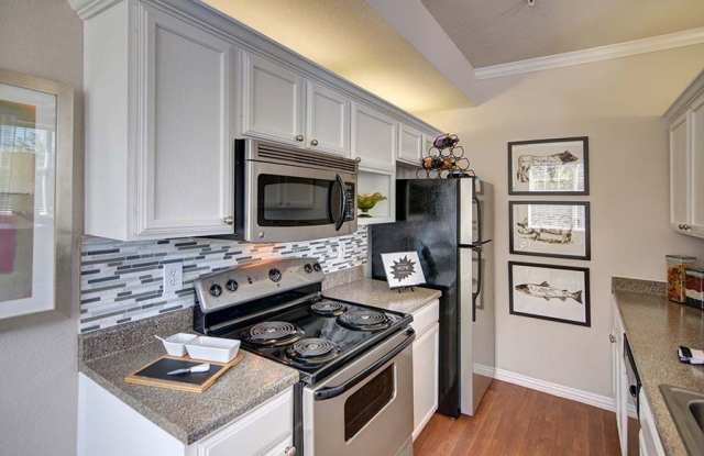Lakepointe Residences Gallery 3