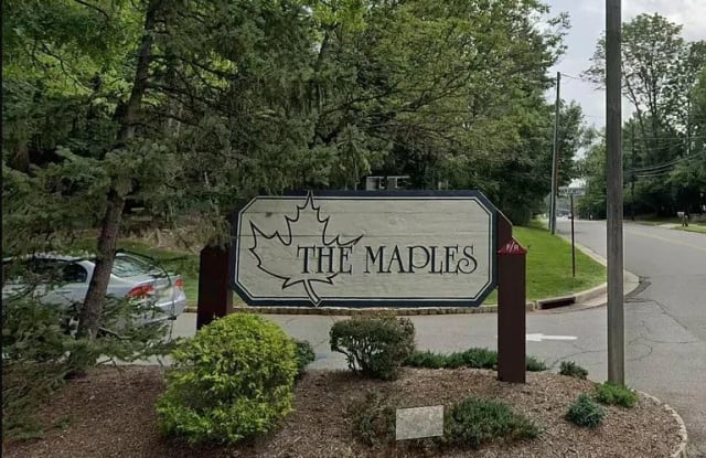 104 Maplecrest Rd 104 - 104 Maple Crest, Middlesex County, NJ 08820