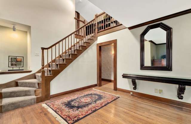 270 Kenilworth Court Gallery 4