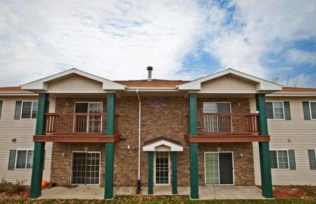 Parkside Village Apartment Homes in Mayville, WI photos photos