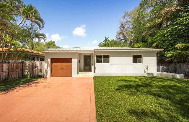 2431 Overbrook St photos photos