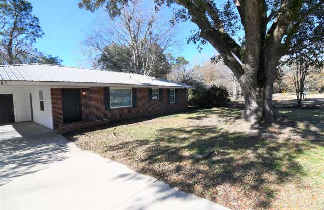Must See! Newly renovated, 3 bedroom, 1 bath home in Brownsfield off Plank Road Gallery 3