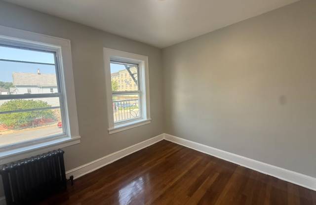 810 2nd Pl photos photos