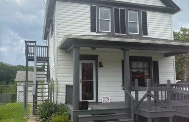 2039 Brodhead Rd photos photos