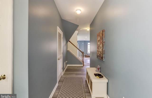 10141 PALE ROSE LOOP Gallery 4