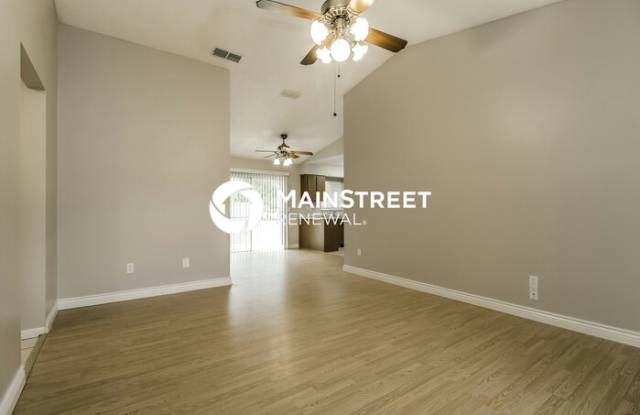 97 Champlain Drive Gallery 3
