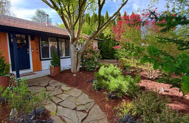 Beautifully landscaped Fall City gem  with a private backyard oasis! Gallery 1