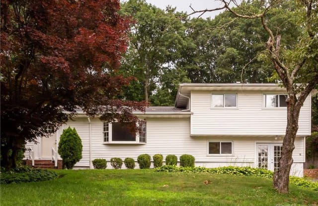 39 Mohawk Drive - 39 Mohawk Drive, Norwalk, CT 06851