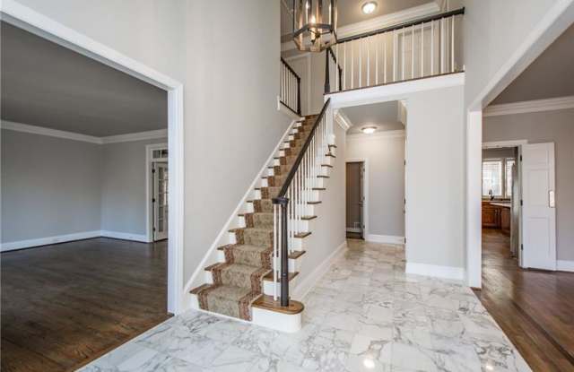 1685 Brandon Hall Drive Gallery 3