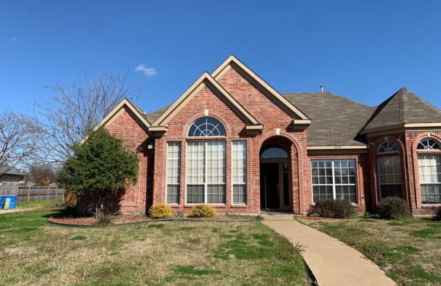 5618 Luna Dr - 5618 Luna Drive, Rowlett, TX 75088