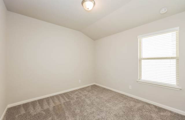 1843 West Highland Parkway Gallery 3