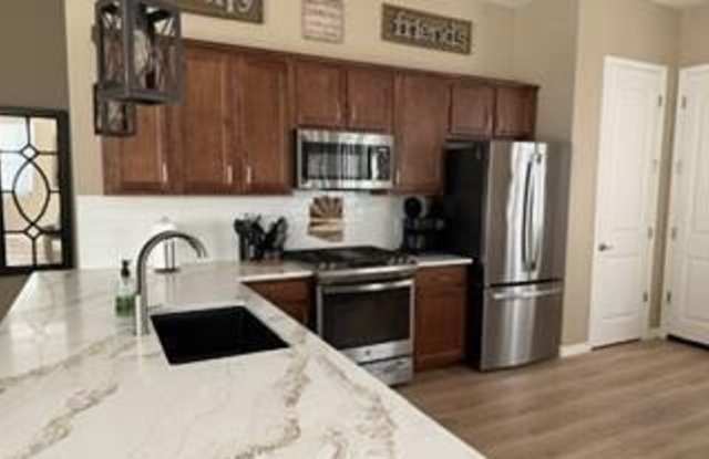 5820 N Elton Place Gallery 3