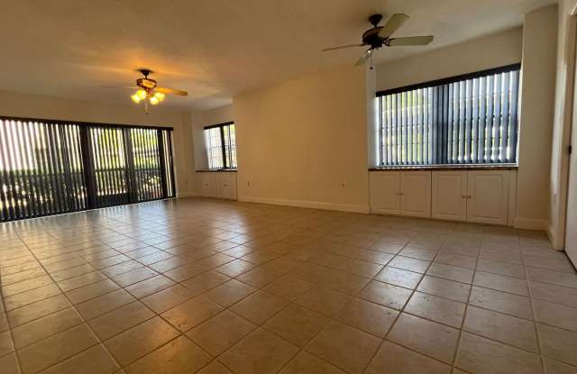 $1,350 * Annual **** Private, Gated Community - Rolls Landing ** 2 Bed / 2 Bath Condo - Unfurnished photos photos