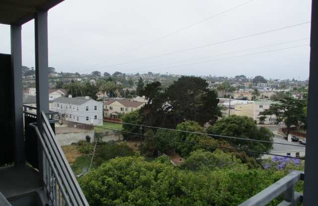 Desirable Point Loma 2nd floor 1 bdr 1 bath Apartment photos photos