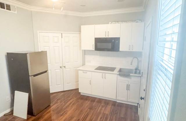 All utilities included - One Bedroom Junior Apartment! photos photos