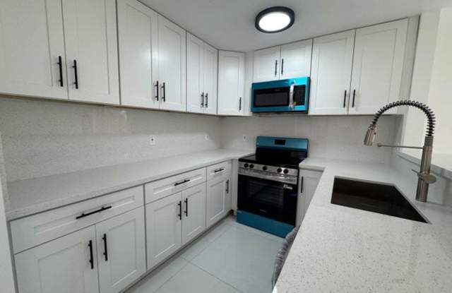 4421 SW 72nd Terrace, Davie, FL 33314 Gallery 3