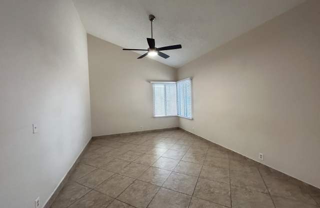 4014 W CHRISTY Drive Gallery 3