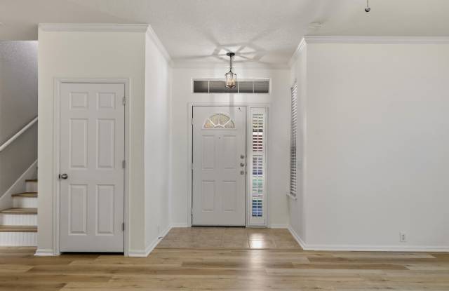 2535 GRAYSON WAY Gallery 2
