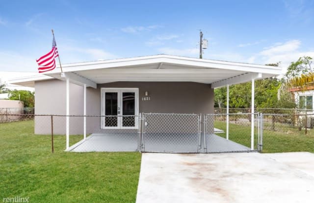 1621 NE 3rd Court - 1621 3rd Street Northeast, Boynton Beach, FL 33435