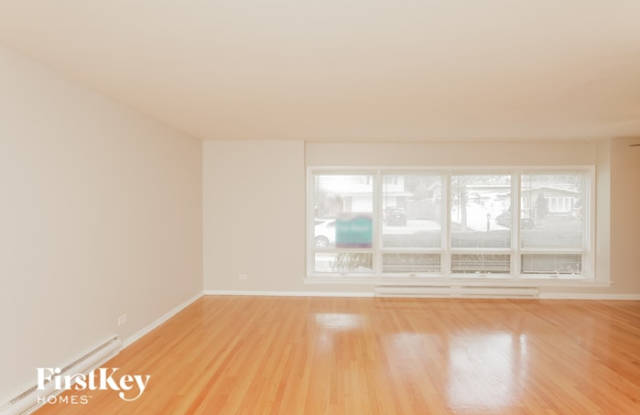 251 North Pleasant Drive Gallery 4