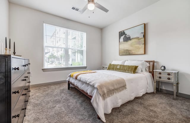 Laurel Apartments Gallery 2