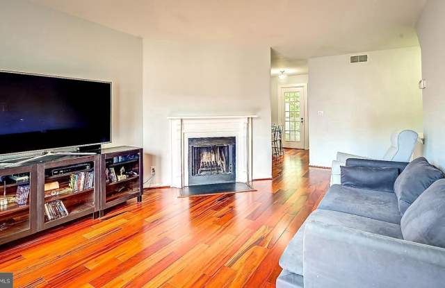 4647 28TH ROAD S Gallery 3