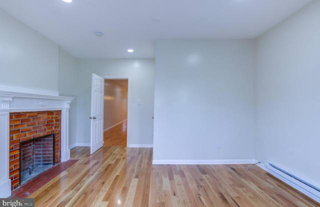 4924 CHESTNUT Street Gallery 4