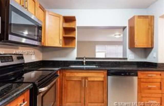 4971 SW 5th Ct Gallery 2
