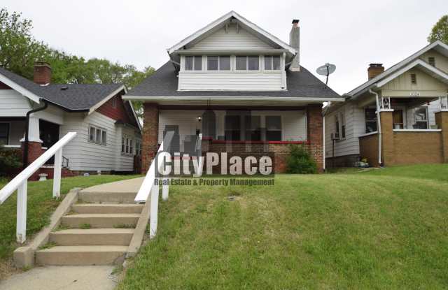 1026 W 35th St photos photos