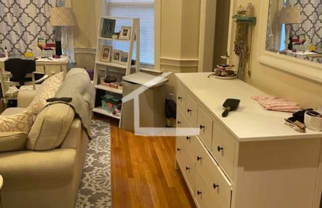 Huge 1 bed in Kenmore photos photos