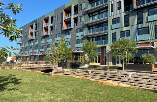 Lakeview Green Gallery 2