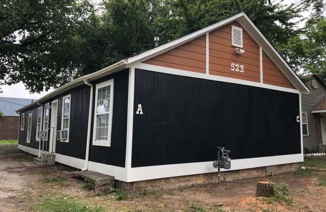 523 N Quaker Ave - C photos photos