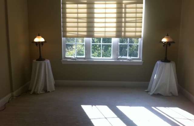 640 Mchenry Road Gallery 2
