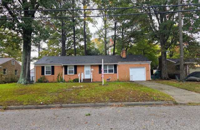 Move In Ready 3 Bedroom Ranch! - 806 Balthrope Road, Newport News, VA 23608