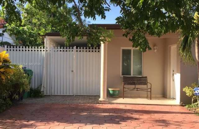 5901 SW 45th St photos photos 5901 SW 45th St photos photos